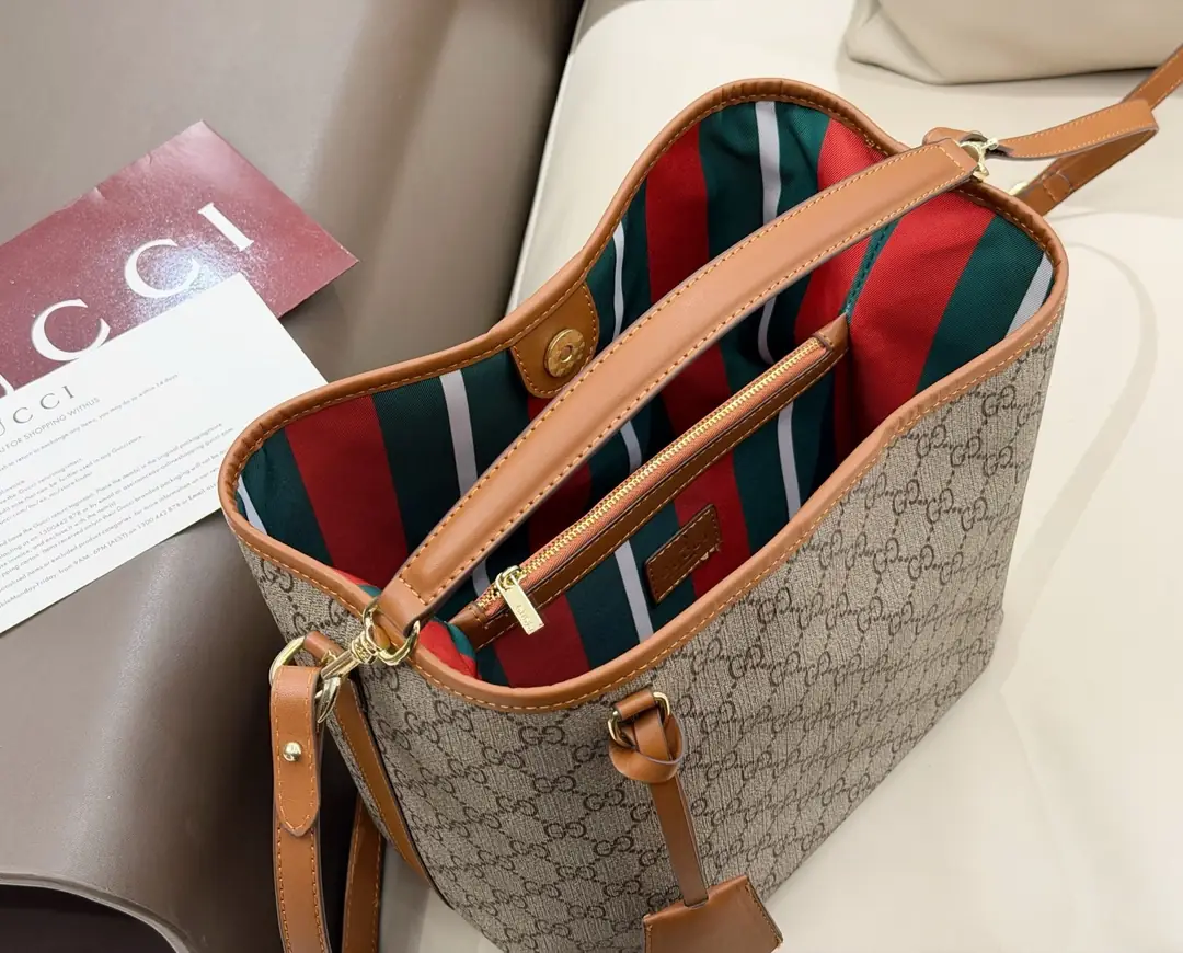 4425-79-GUCCI gallery