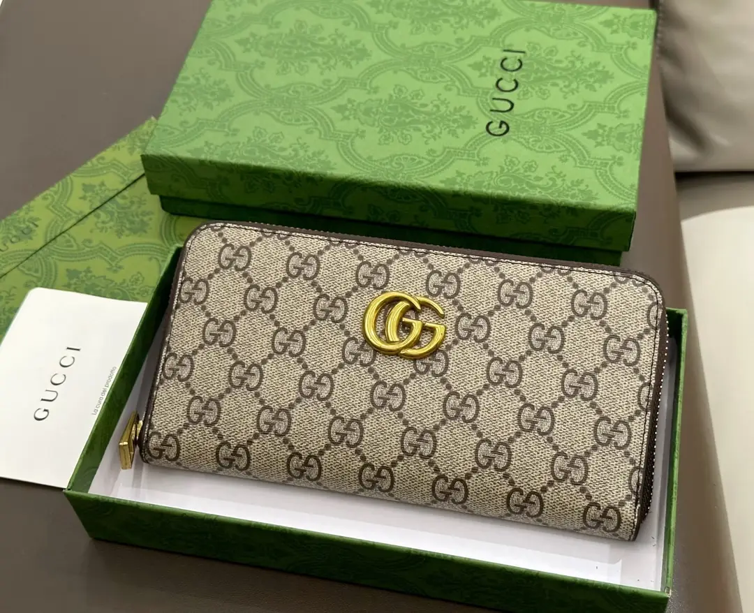 4425-79-GUCCI gallery