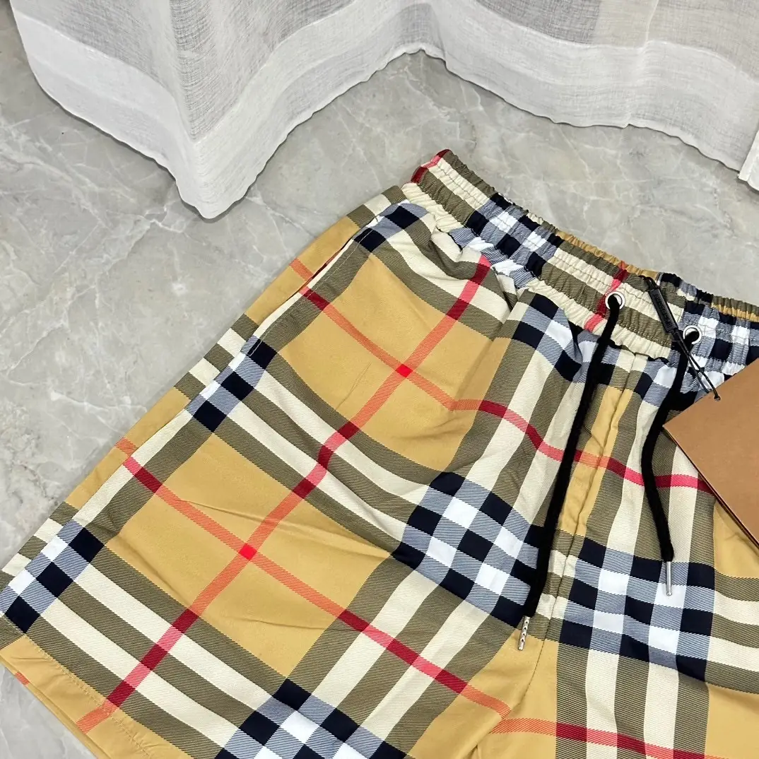 4446-29.99-Burberry gallery