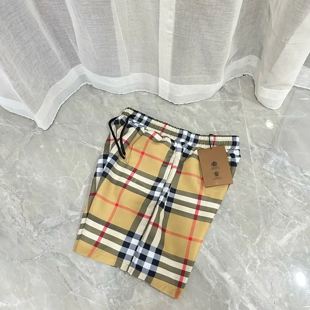 4446-29.99-Burberry gallery