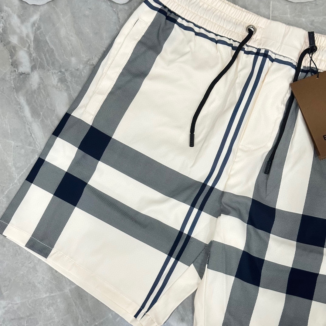 4446-29.99-Burberry gallery