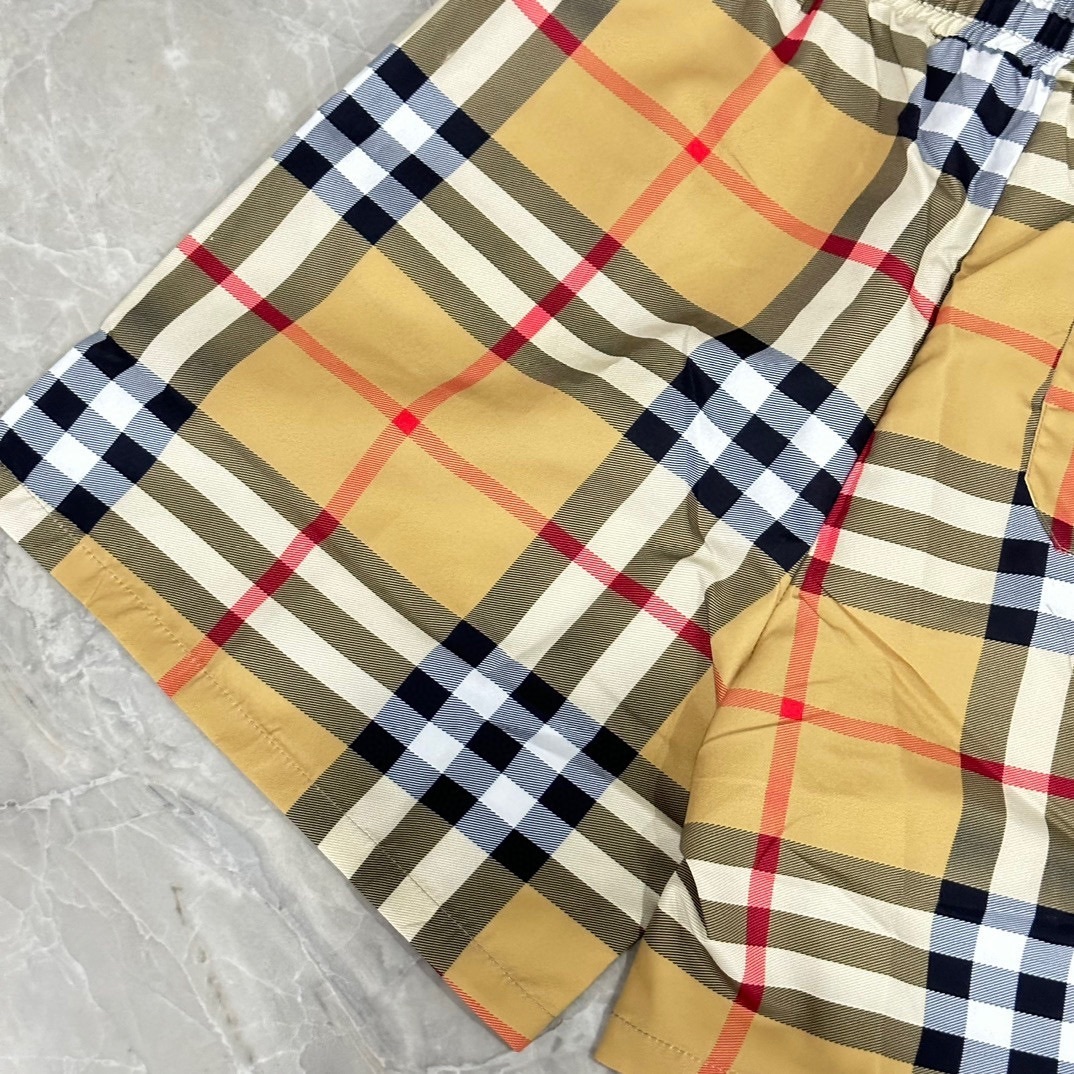 4446-29.99-Burberry gallery