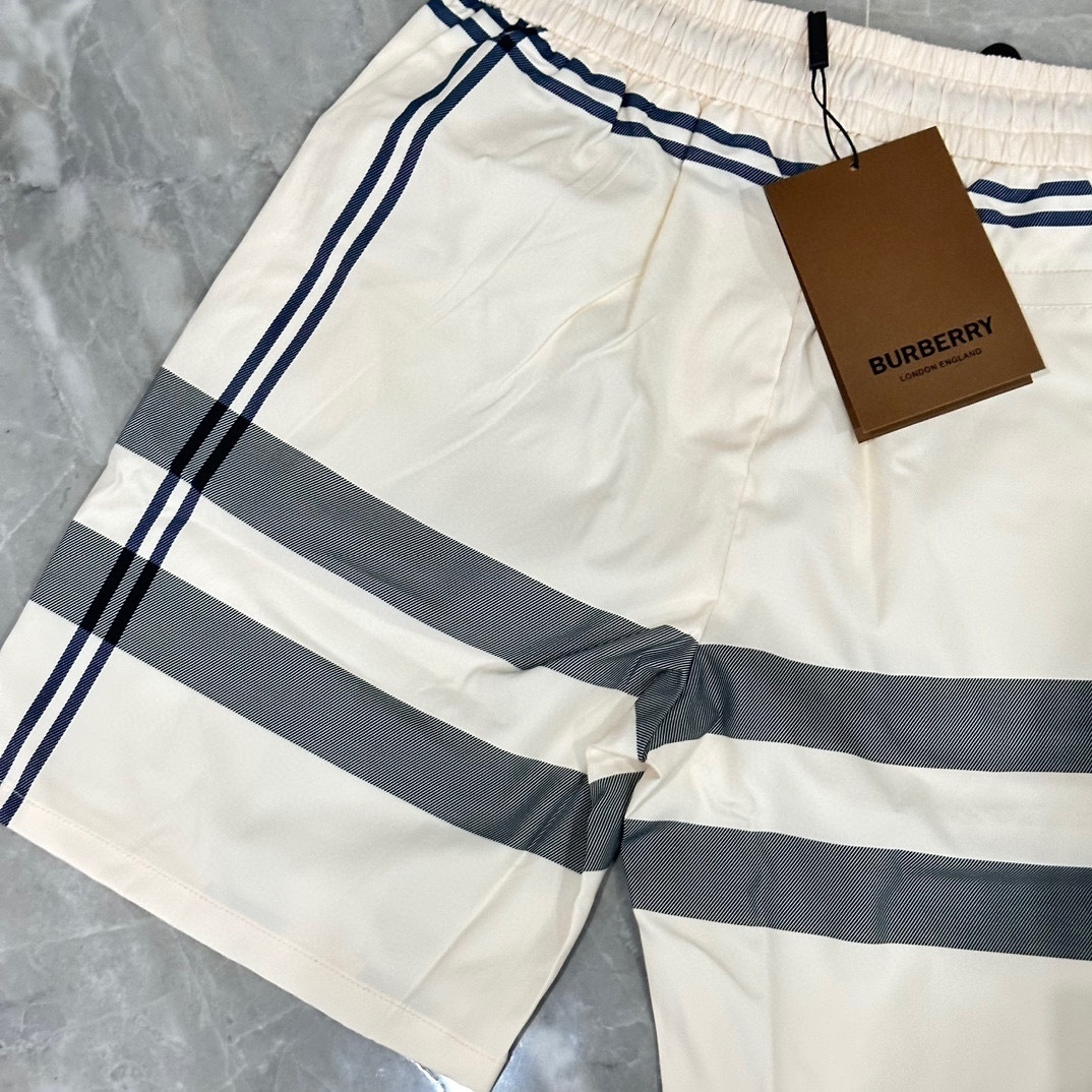 4446-29.99-Burberry gallery