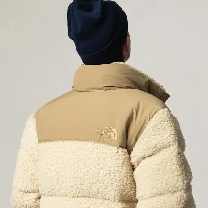 code:3447-385-58.99$ To the north gallery