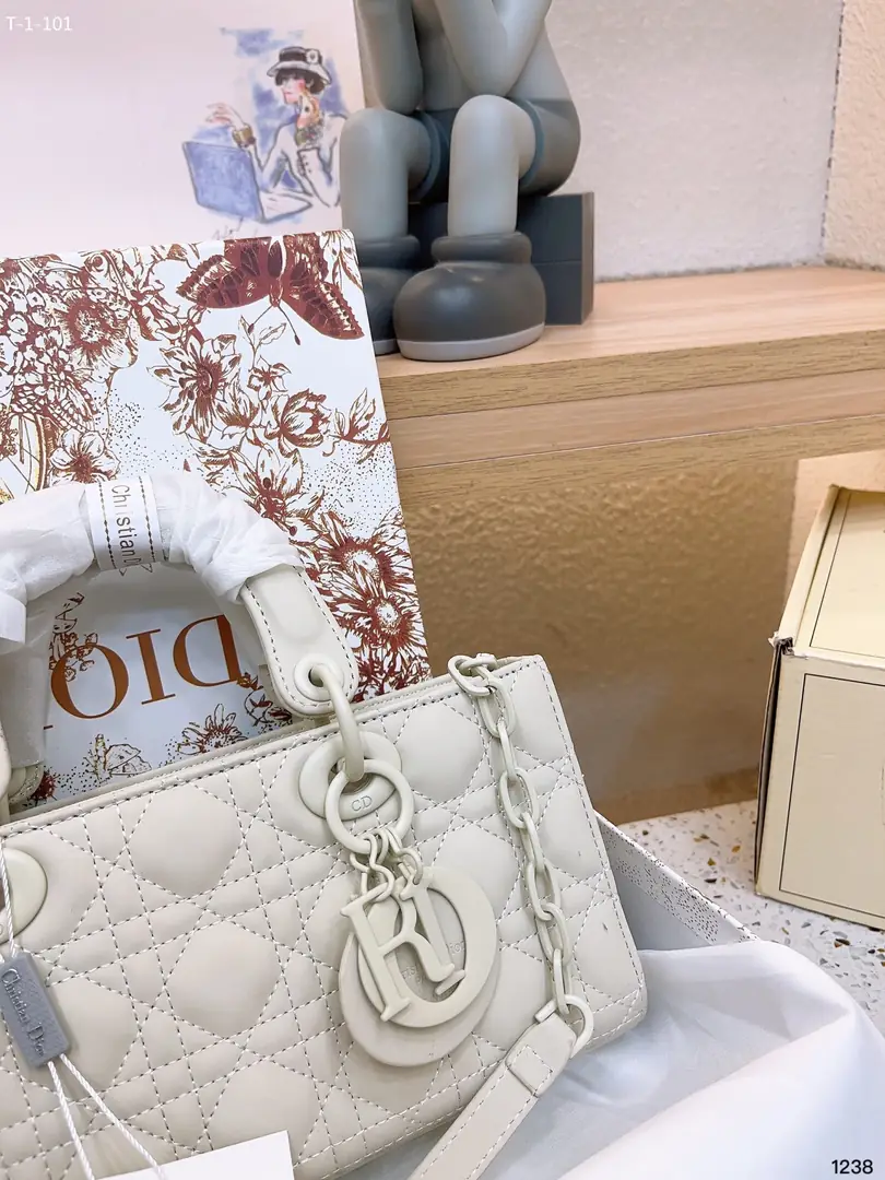 code:3762-66$-471.32 DIOR gallery