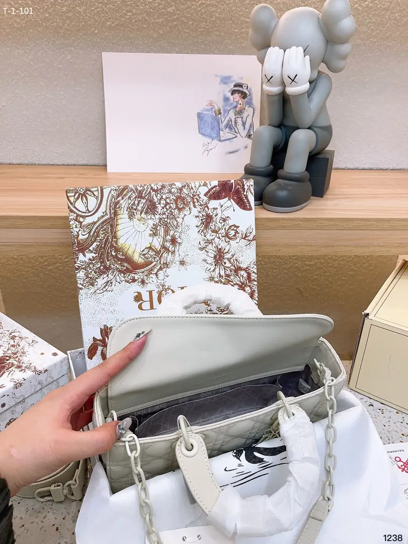 code:3762-66$-471.32 DIOR gallery