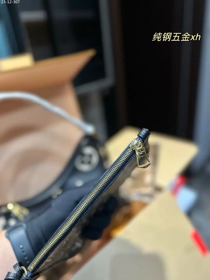 code:3778-100$-724.59-LV gallery