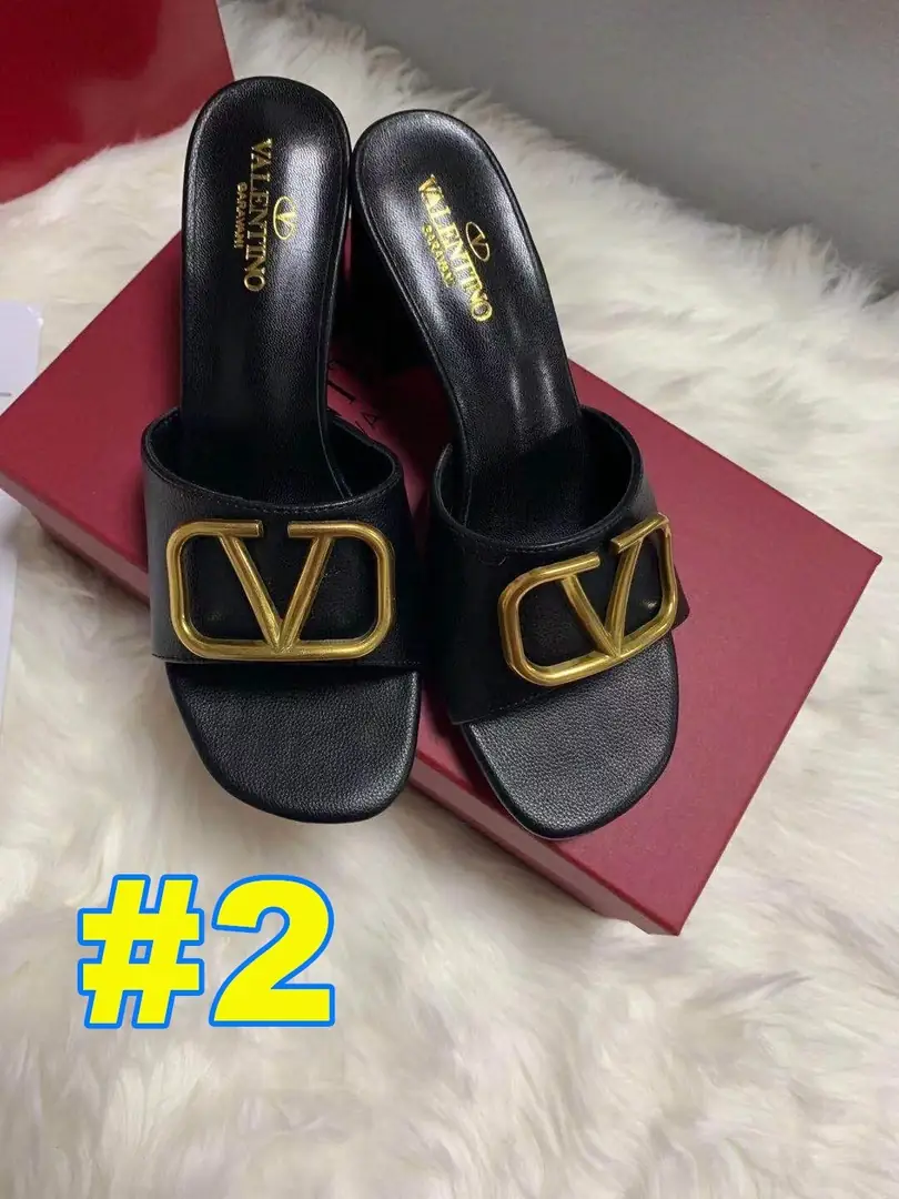 code:3785-364.27-49.99$-Valentino-withbox gallery