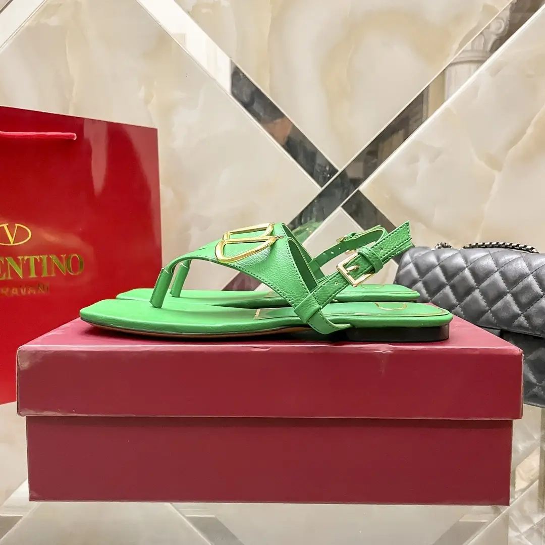 code:3789-299.99-41.99$-Valentino-with box gallery