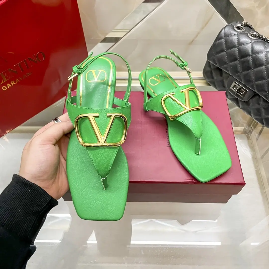 code:3789-299.99-41.99$-Valentino-with box gallery
