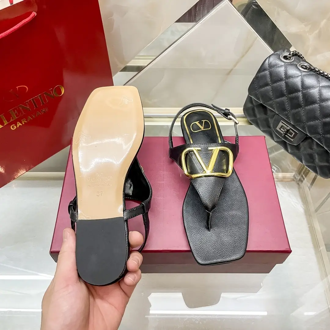 code:3789-299.99-41.99$-Valentino-with box gallery