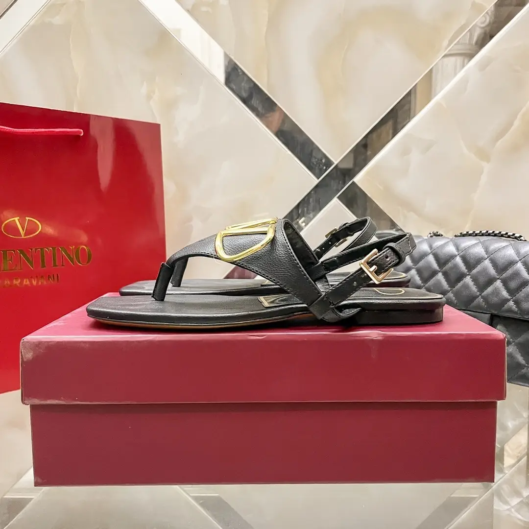 code:3789-299.99-41.99$-Valentino-with box gallery