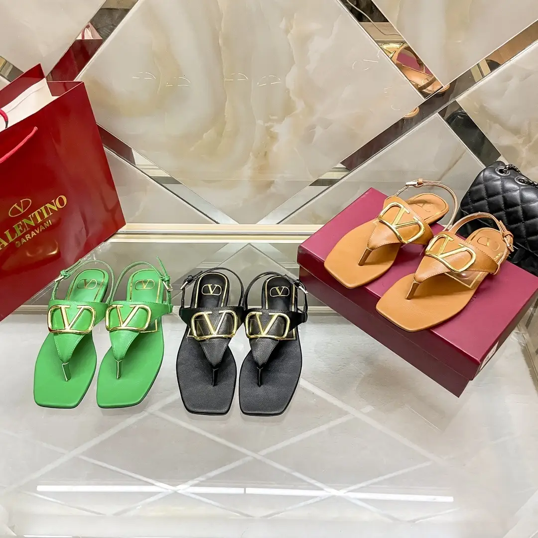 code:3789-299.99-41.99$-Valentino-with box gallery