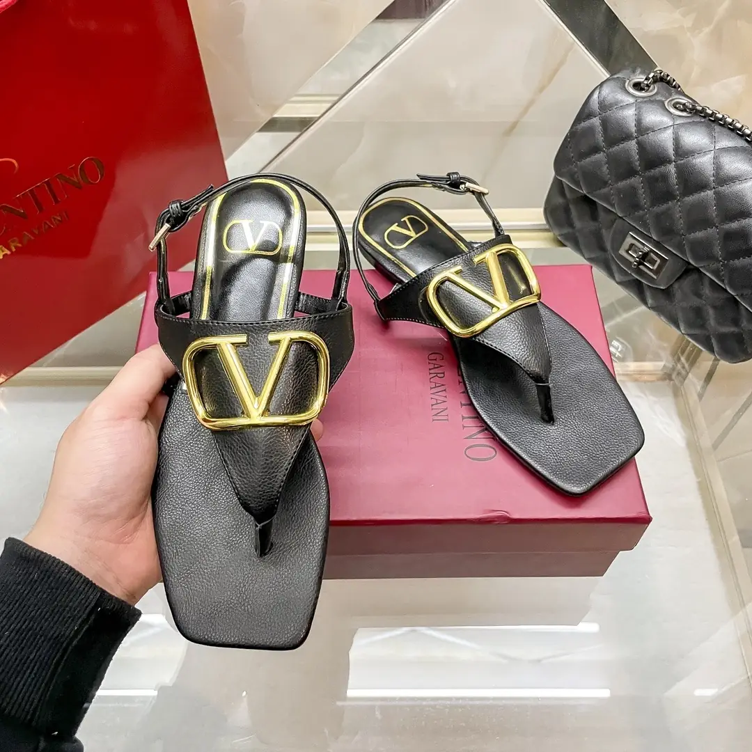 code:3789-299.99-41.99$-Valentino-with box gallery
