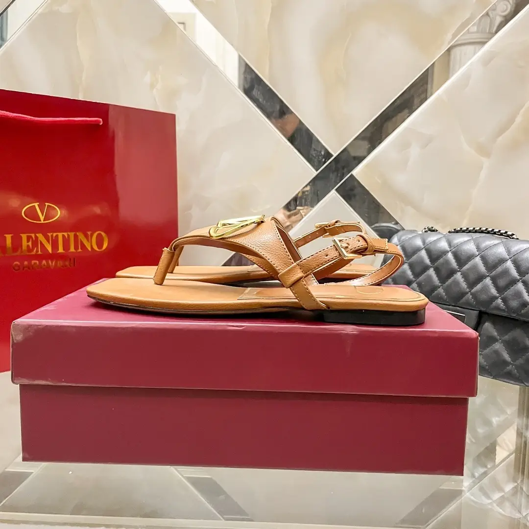 code:3789-299.99-41.99$-Valentino-with box gallery