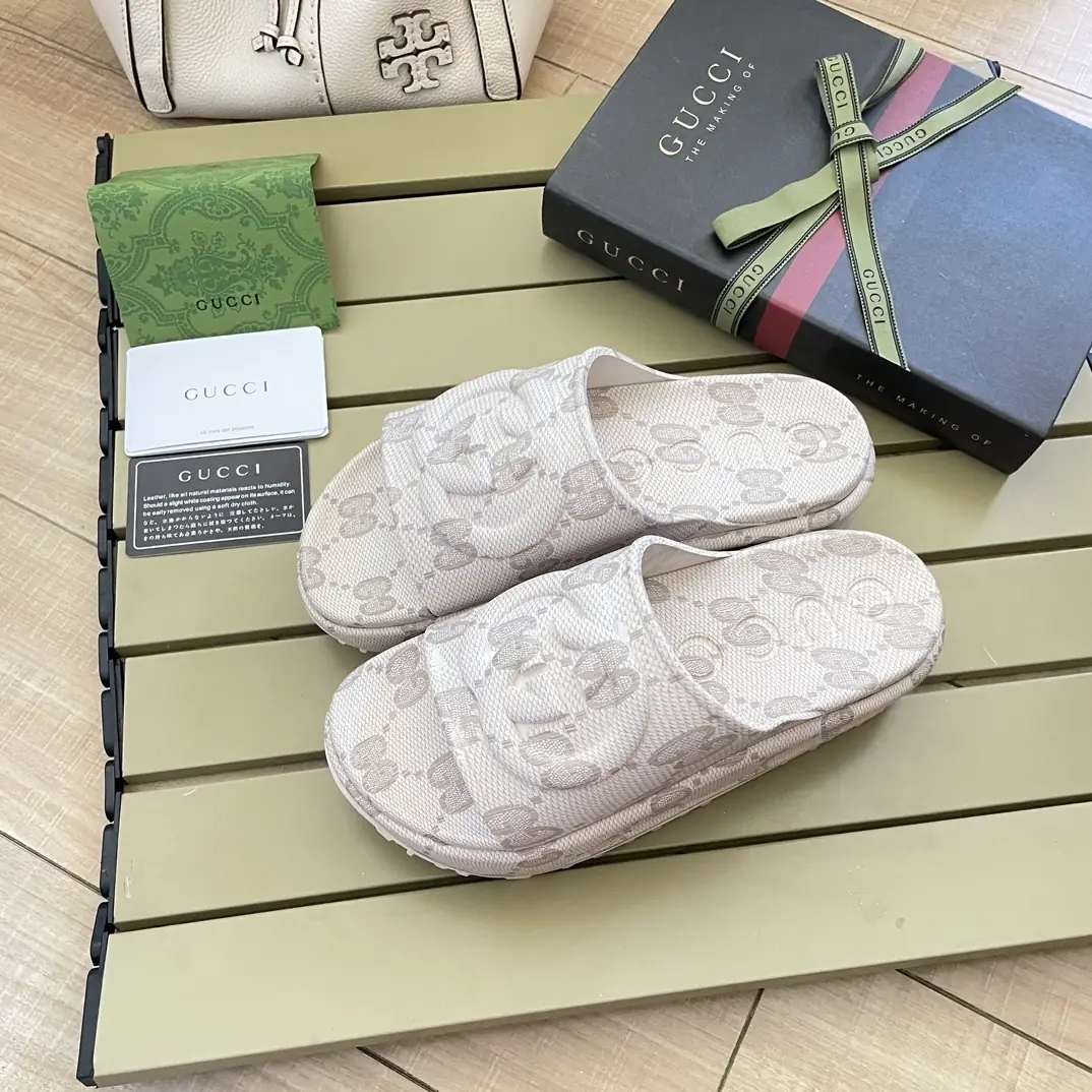 code:3832-399-55.99-gucci-with box gallery