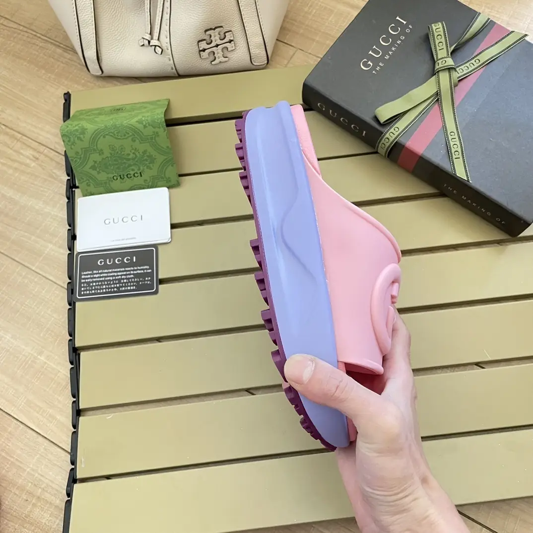 code:3832-399-55.99-gucci-with box gallery