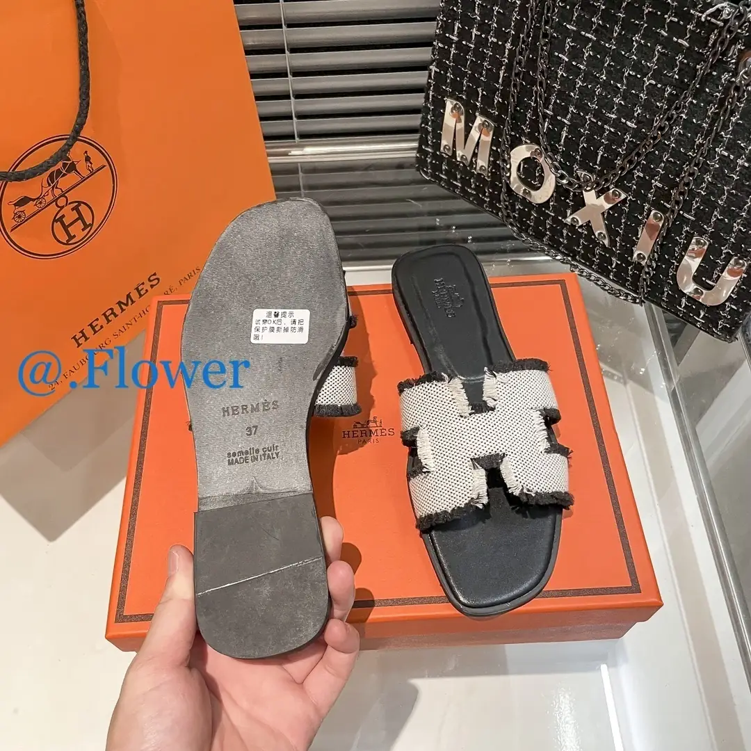 code：2725-43.99 Hermes gallery