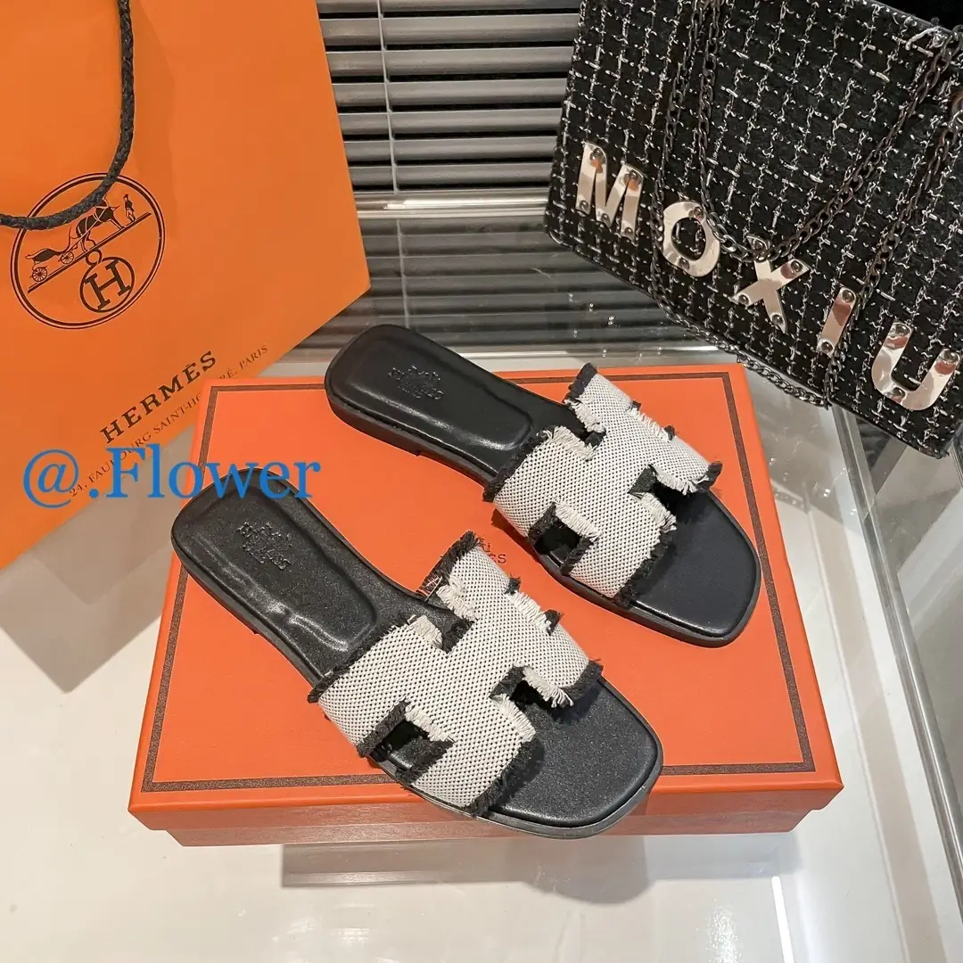 code：2725-43.99 Hermes gallery