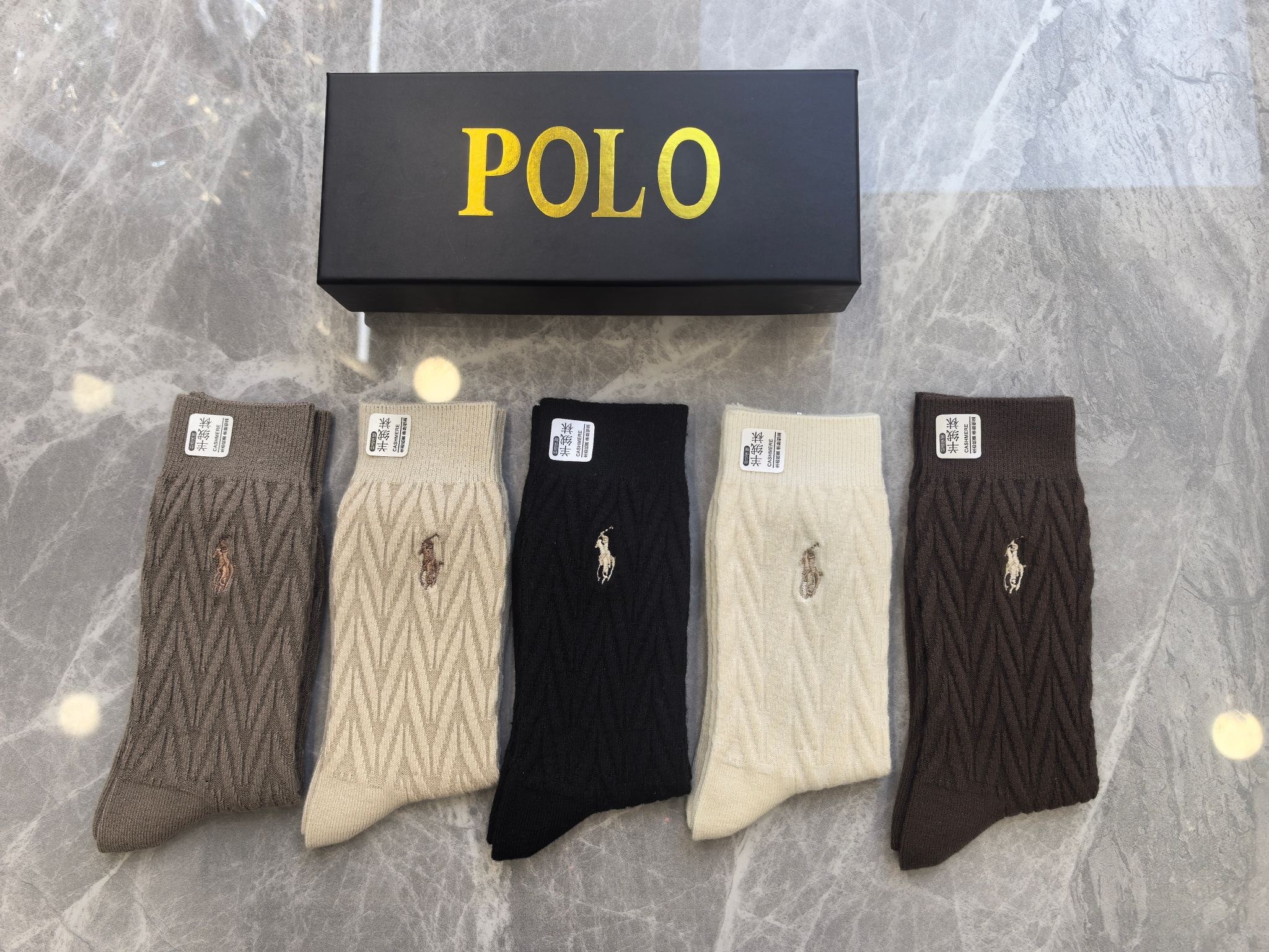 GV625-GV626，Polo socks 不带盒子173.99 带盒子188.99 gallery
