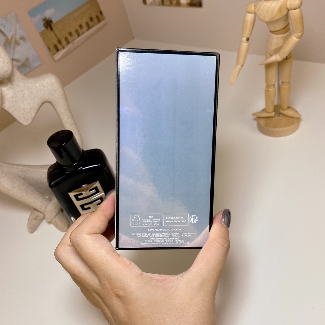 HX141，Guvenchy  Perfume 100ml  215.99上GA. QA gallery