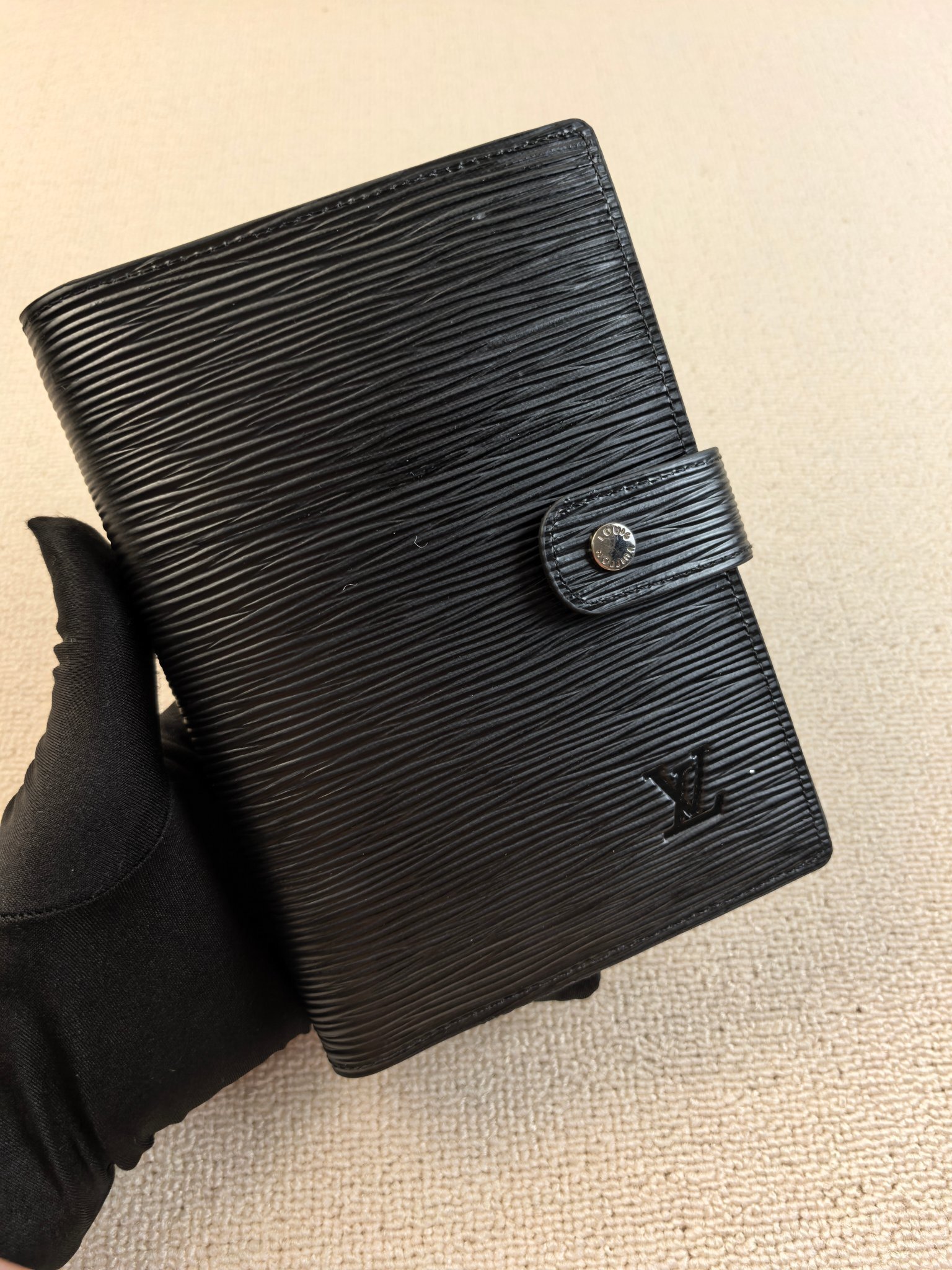 MN3445-MN3452，LV wallet with box 254.99.   QA35.99 gallery