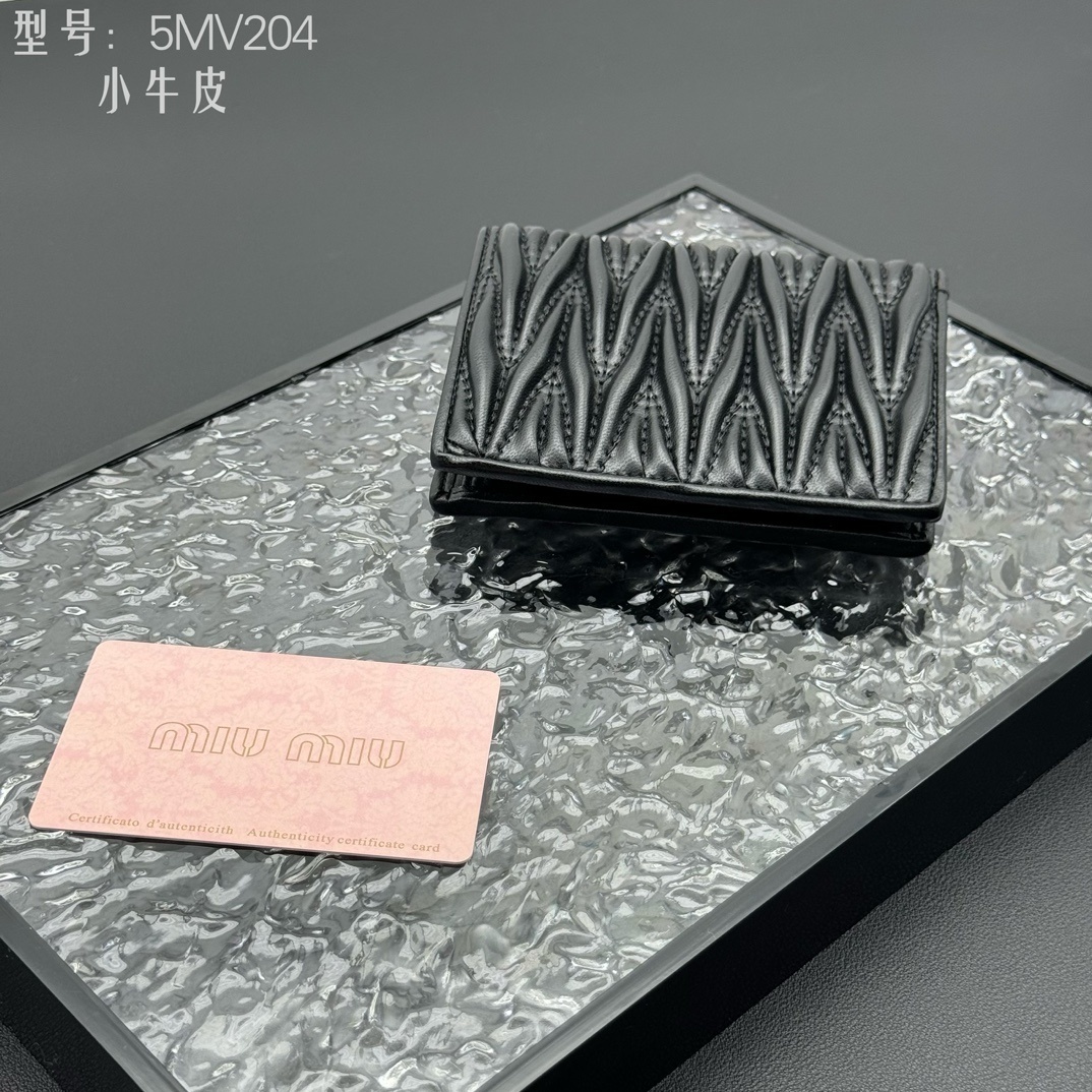 MN3811-MN3812, Miumiu wallet leather with box 268.99 11.5*8cm gallery