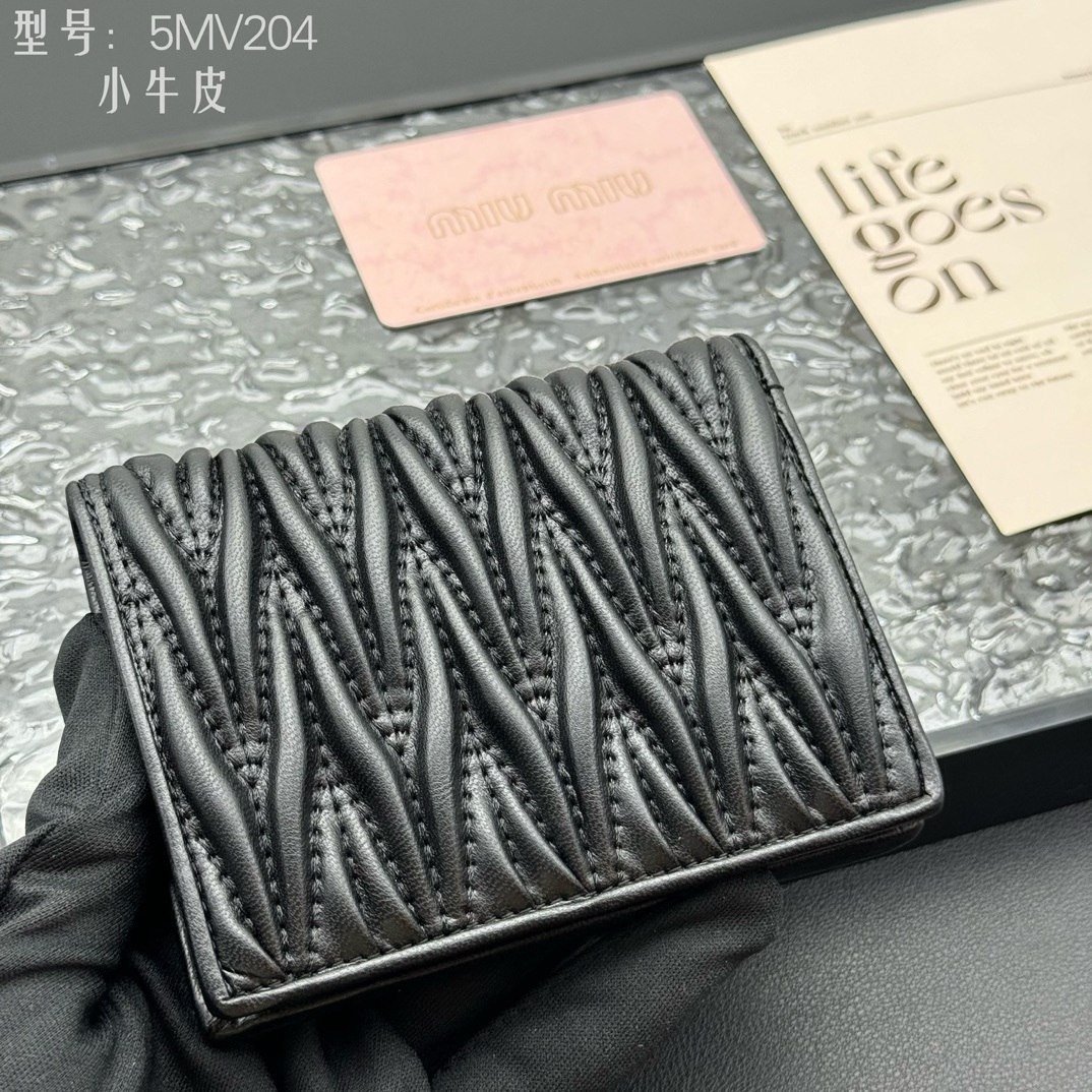 MN3811-MN3812, Miumiu wallet leather with box 268.99 11.5*8cm gallery
