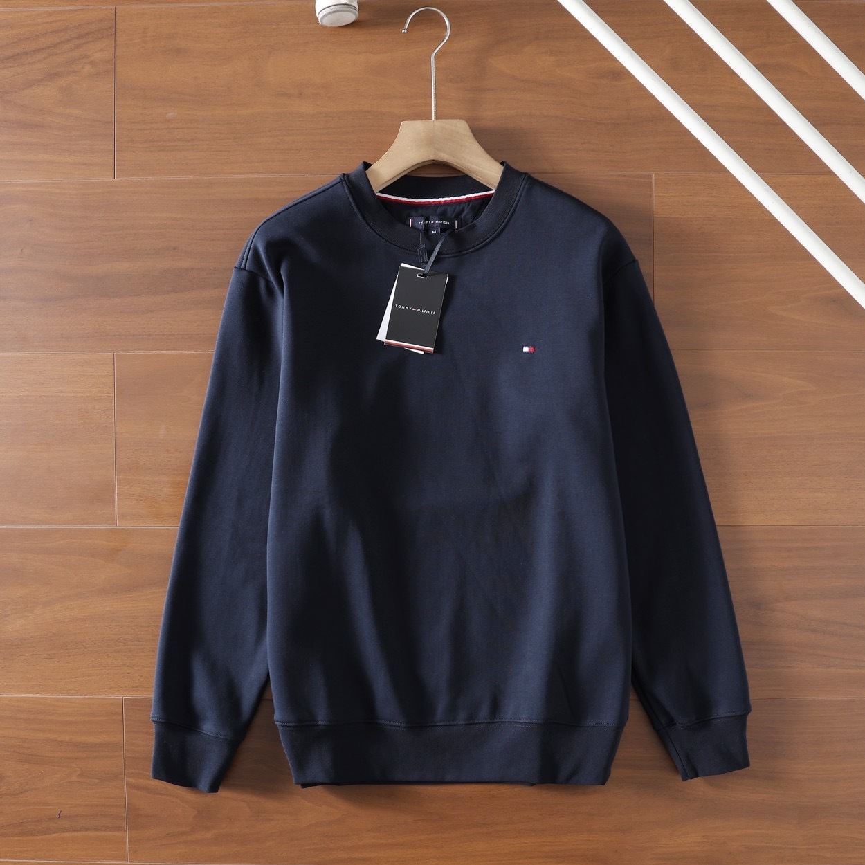 VR1888-VR1891，Tommy sweater 297.99 上GA QA gallery