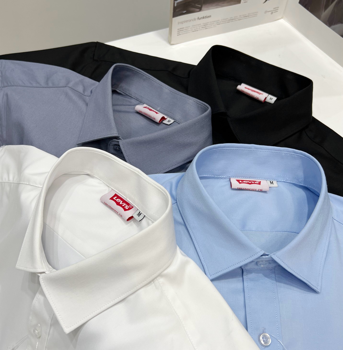 VR418-VR421，Levi’s  shirts 259.99  GA-QA gallery