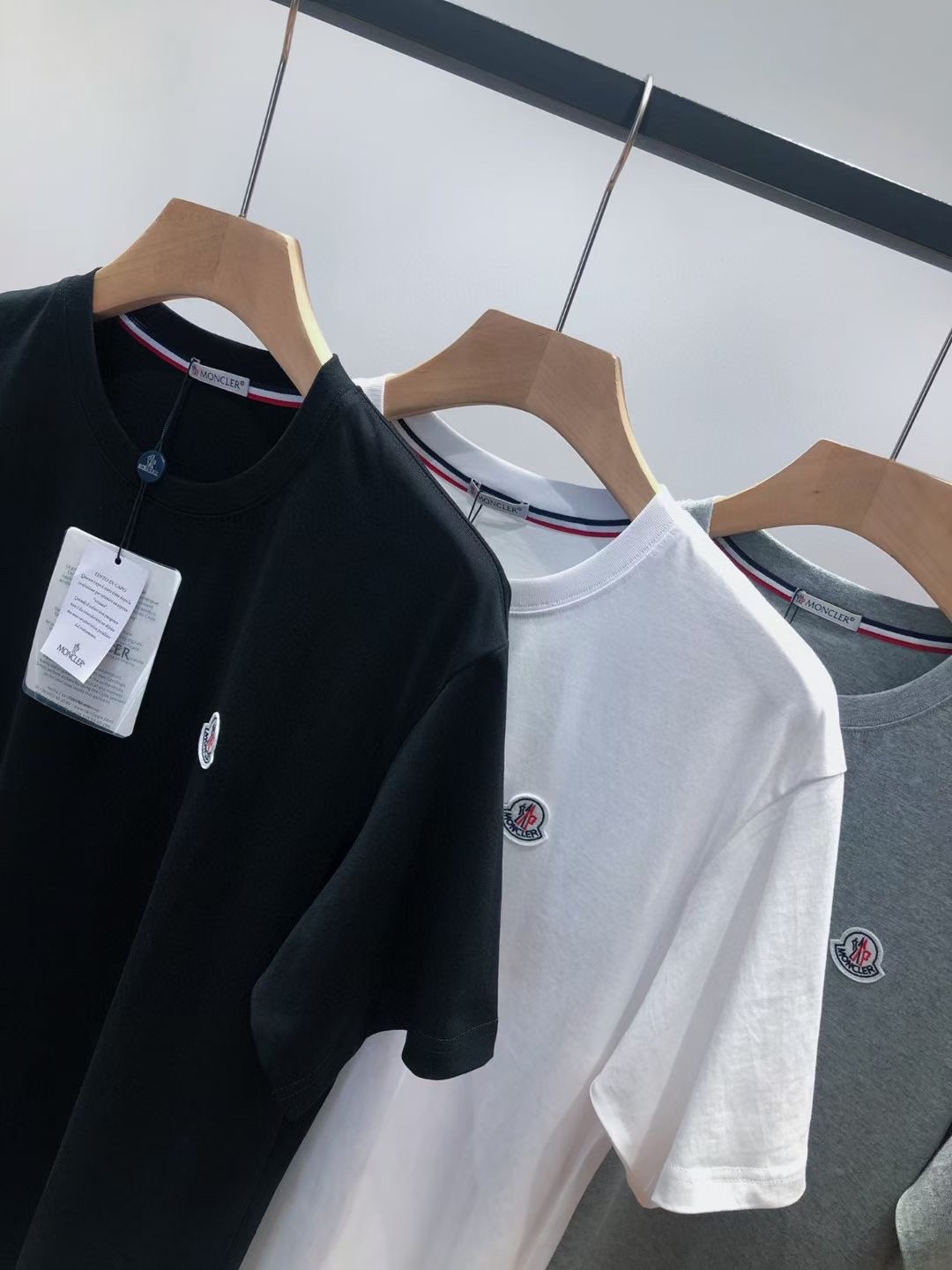VR746-VR749，Moncler t shirt 225.99 上GA QA gallery