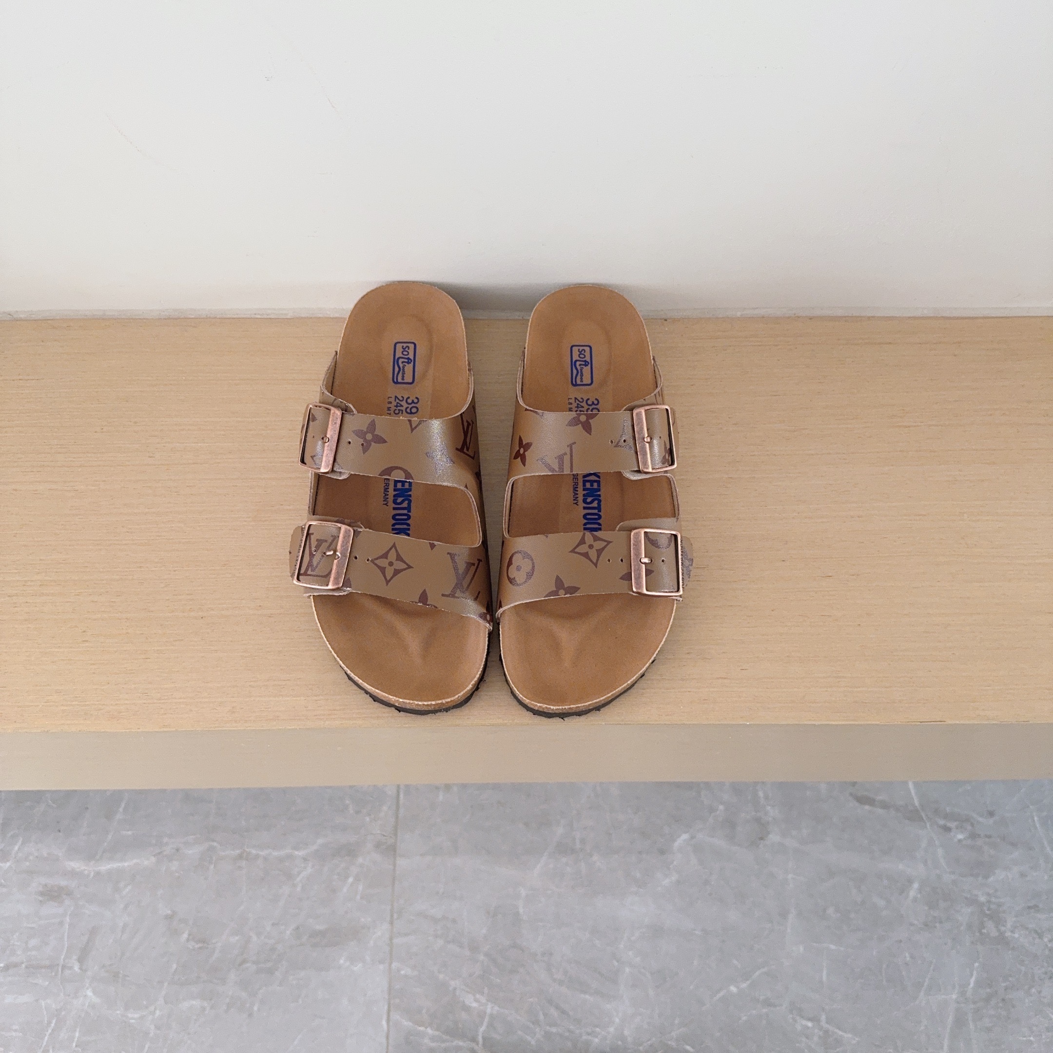 XV393-XV398，brand slipper 319.99上GA WA 35-45 gallery
