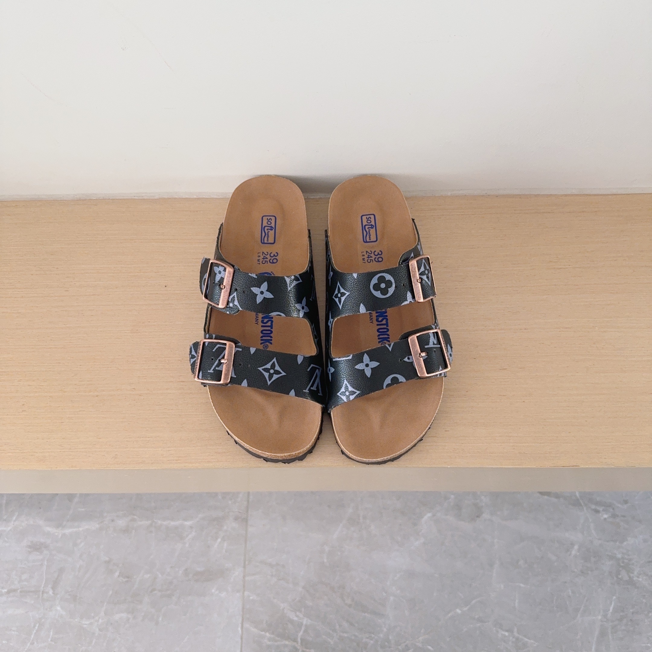 XV393-XV398，brand slipper 319.99上GA WA 35-45 gallery