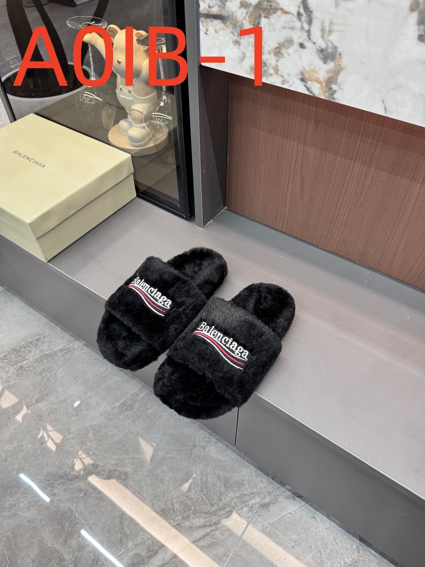 A0IB  $53.88  SIZE 35-45 gallery