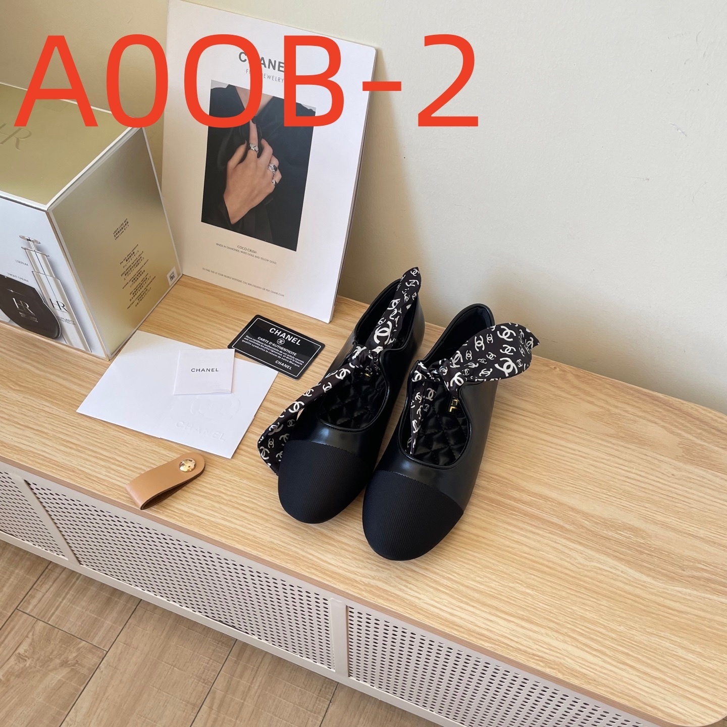 A0OB  $53.88  SIZE 35-41 gallery