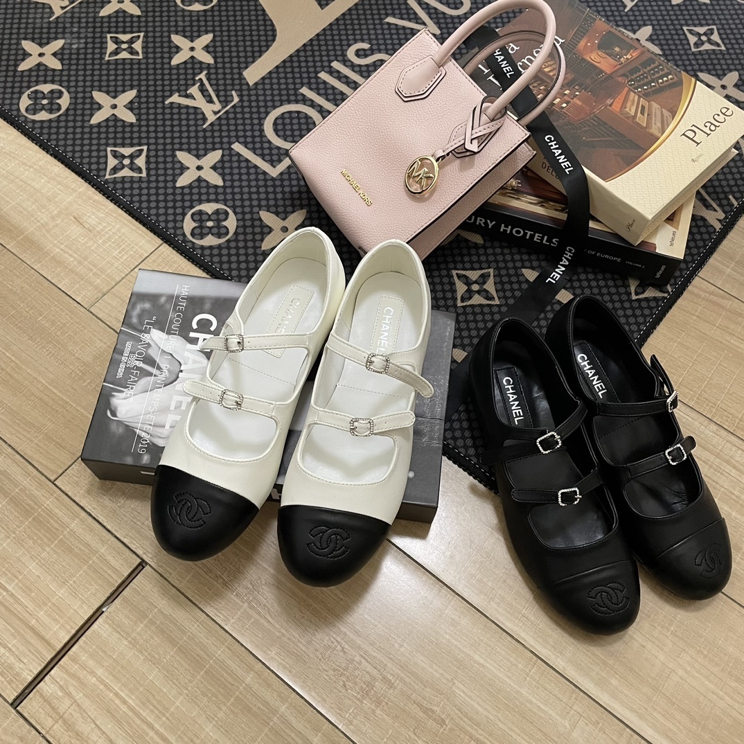 A0OI  $53.88  SIZE 35-40 gallery