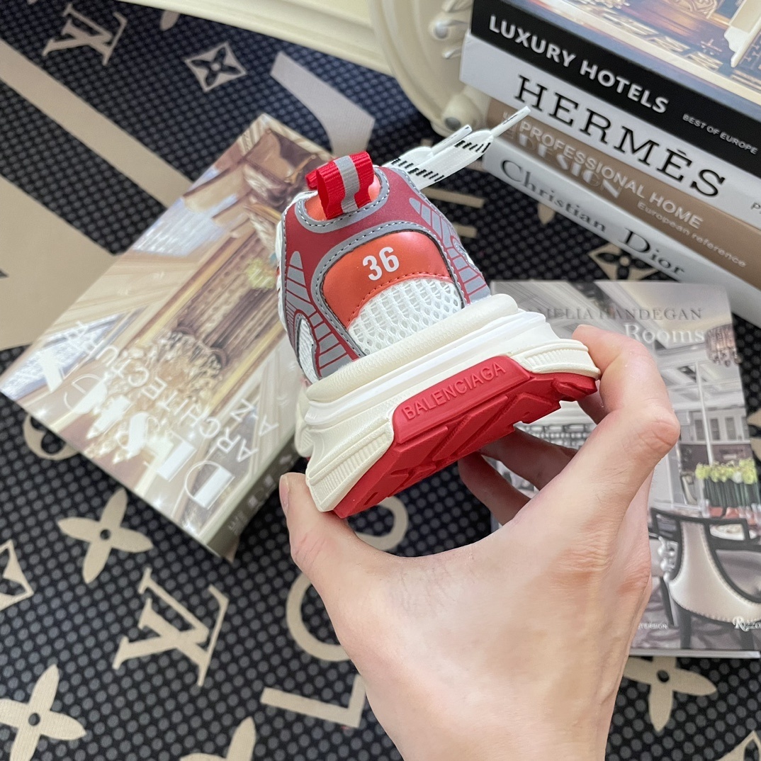 A0OS  $59.88  SIZE 35-44 gallery