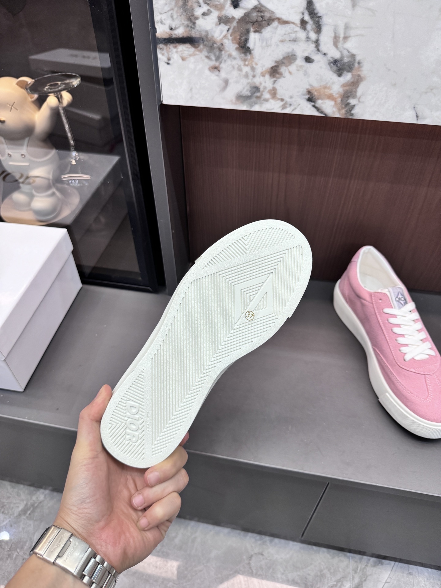 A0OT  $53.88  SIZE 35-45 gallery