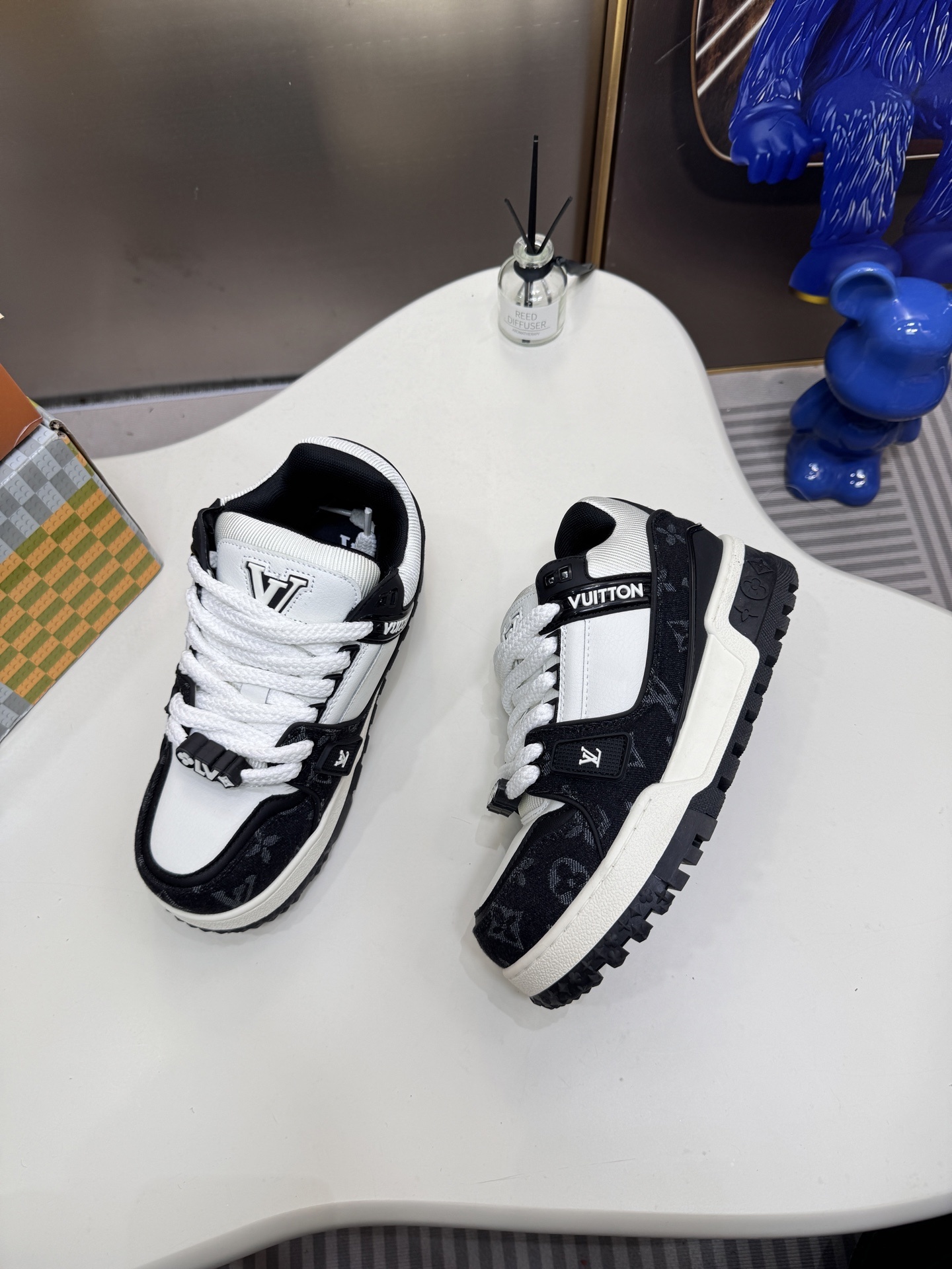 A0OX  $58.88  SIZE 35-45 gallery