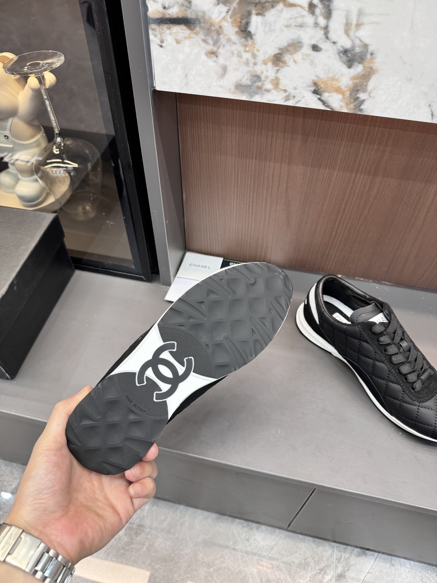 A0OZ  $55.88  SIZE 35-41 gallery