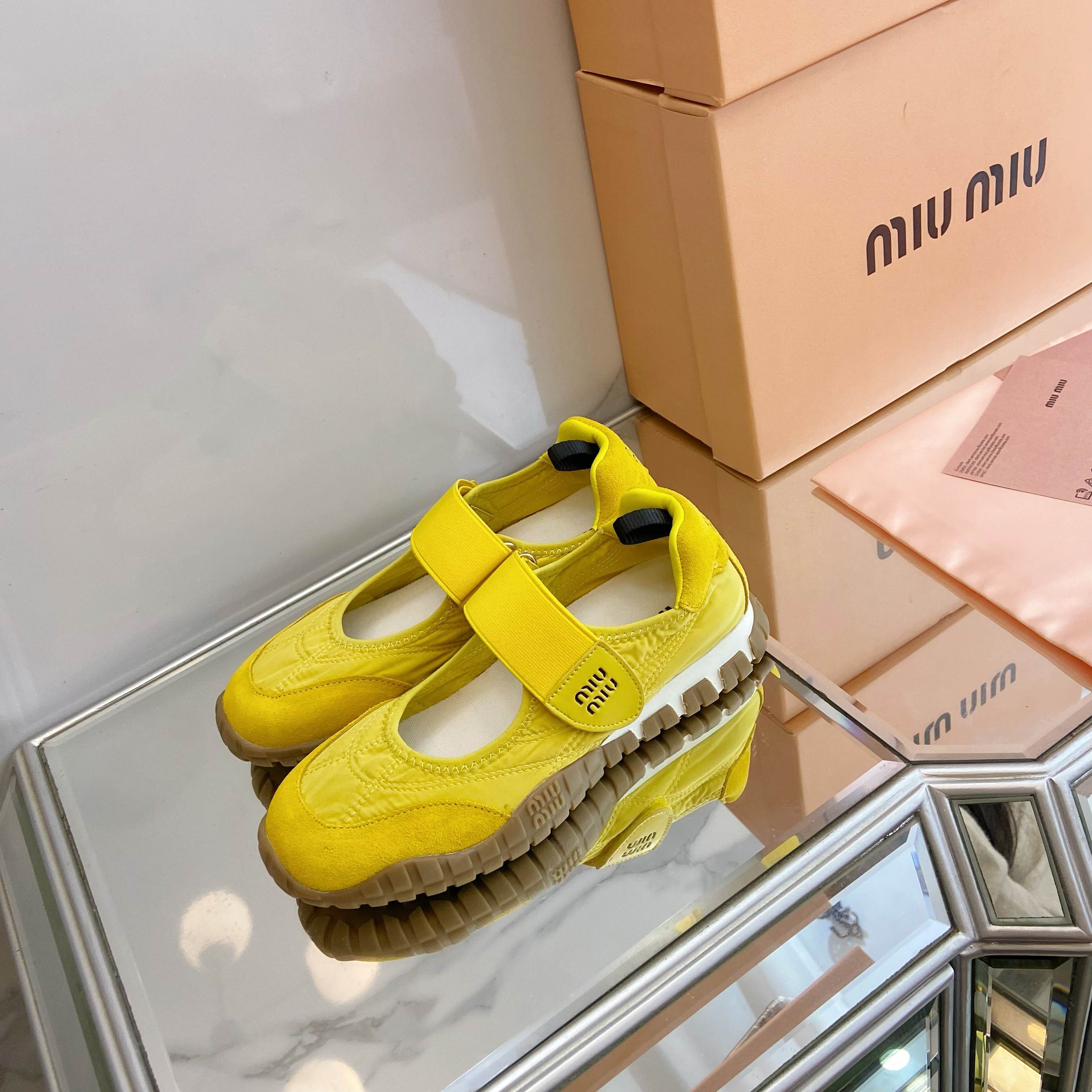 A0PA  $55.88  SIZE 35-40 gallery