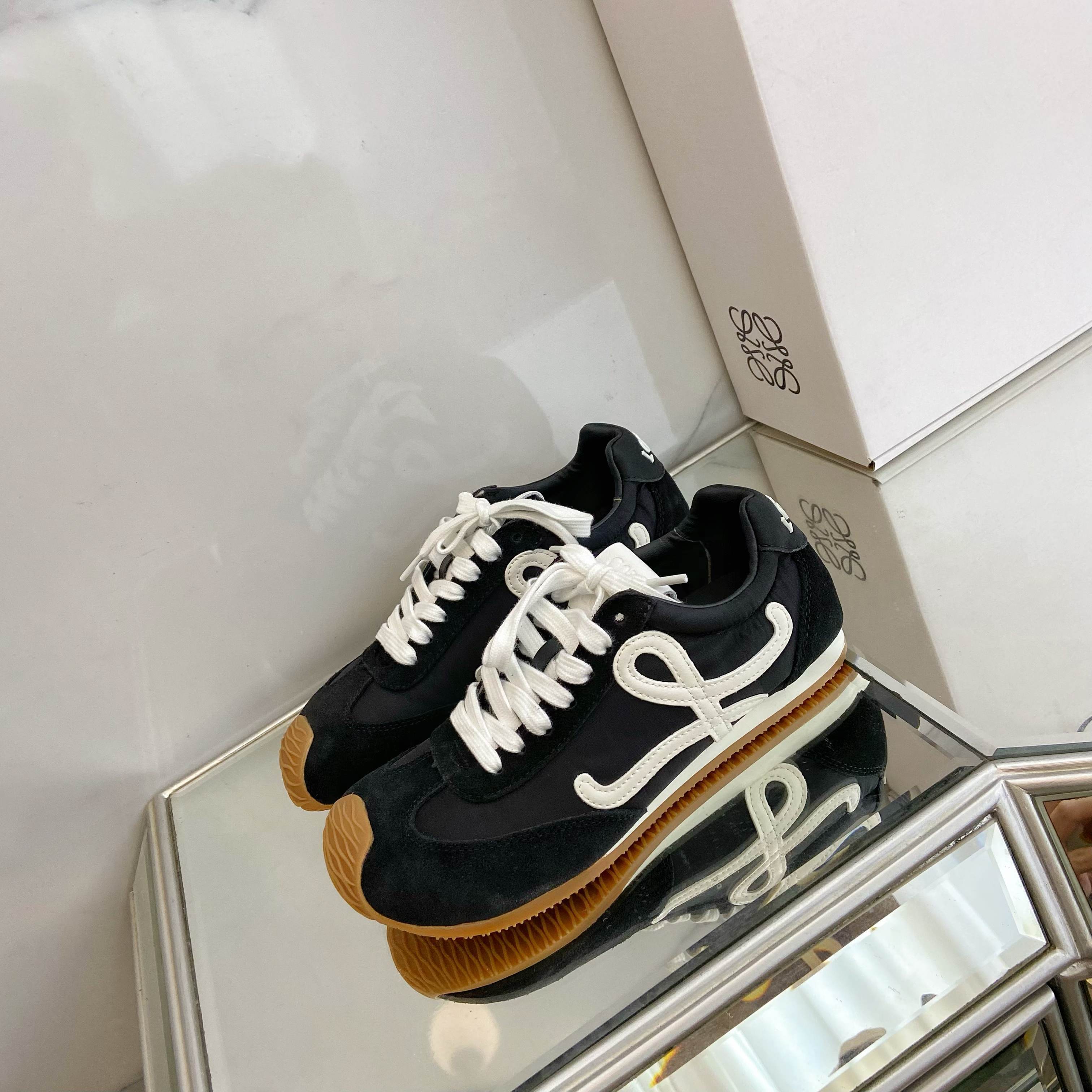 A0PI  $60.88  SIZE 35-40 gallery