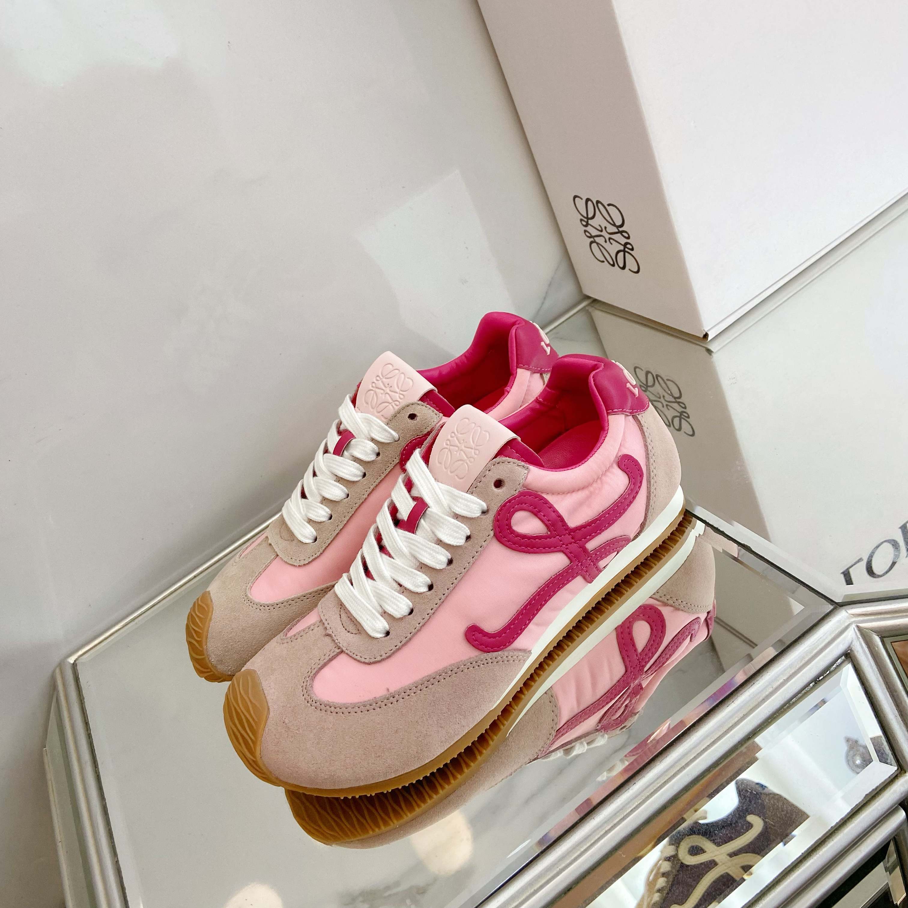 A0PI  $60.88  SIZE 35-40 gallery