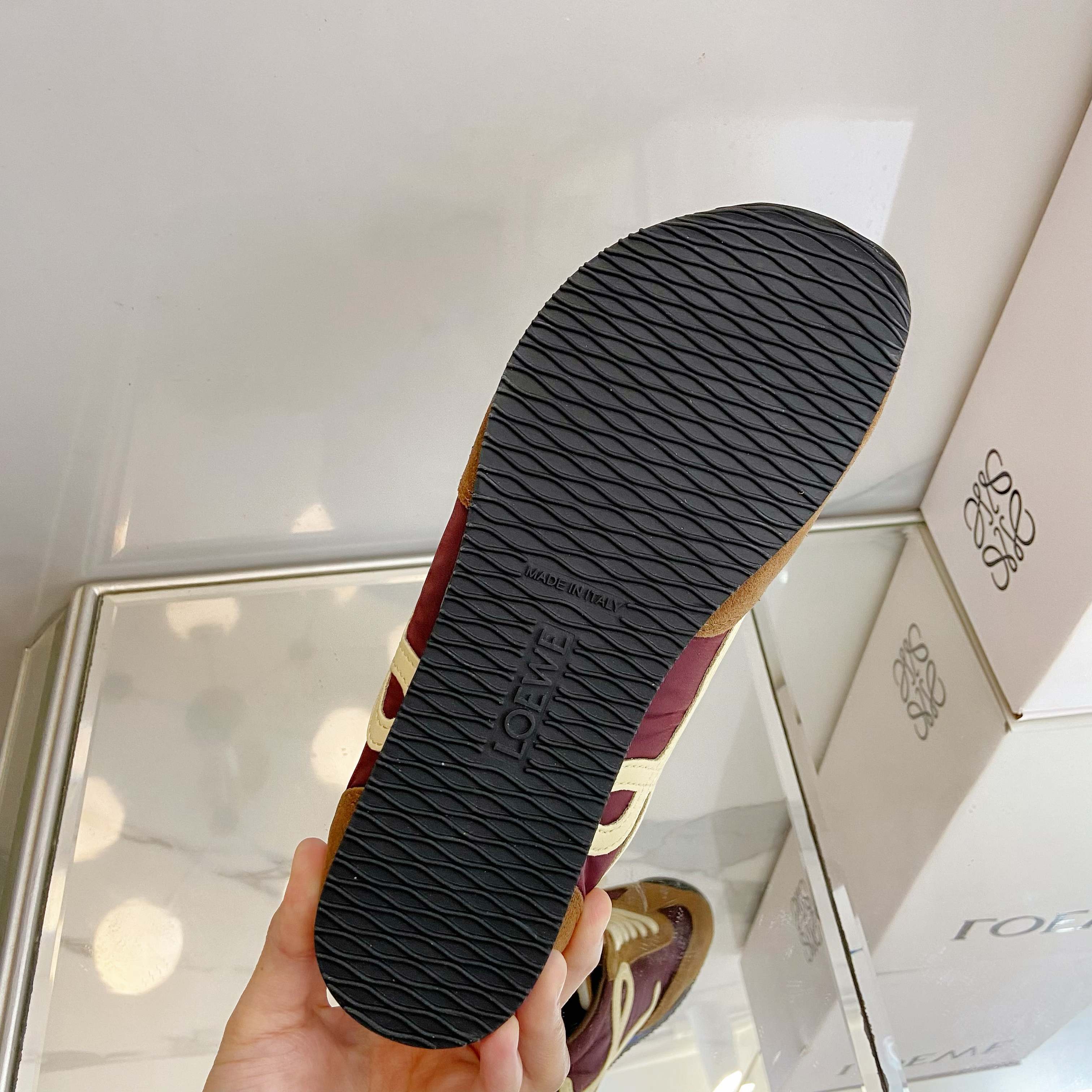 A0PI  $60.88  SIZE 35-40 gallery