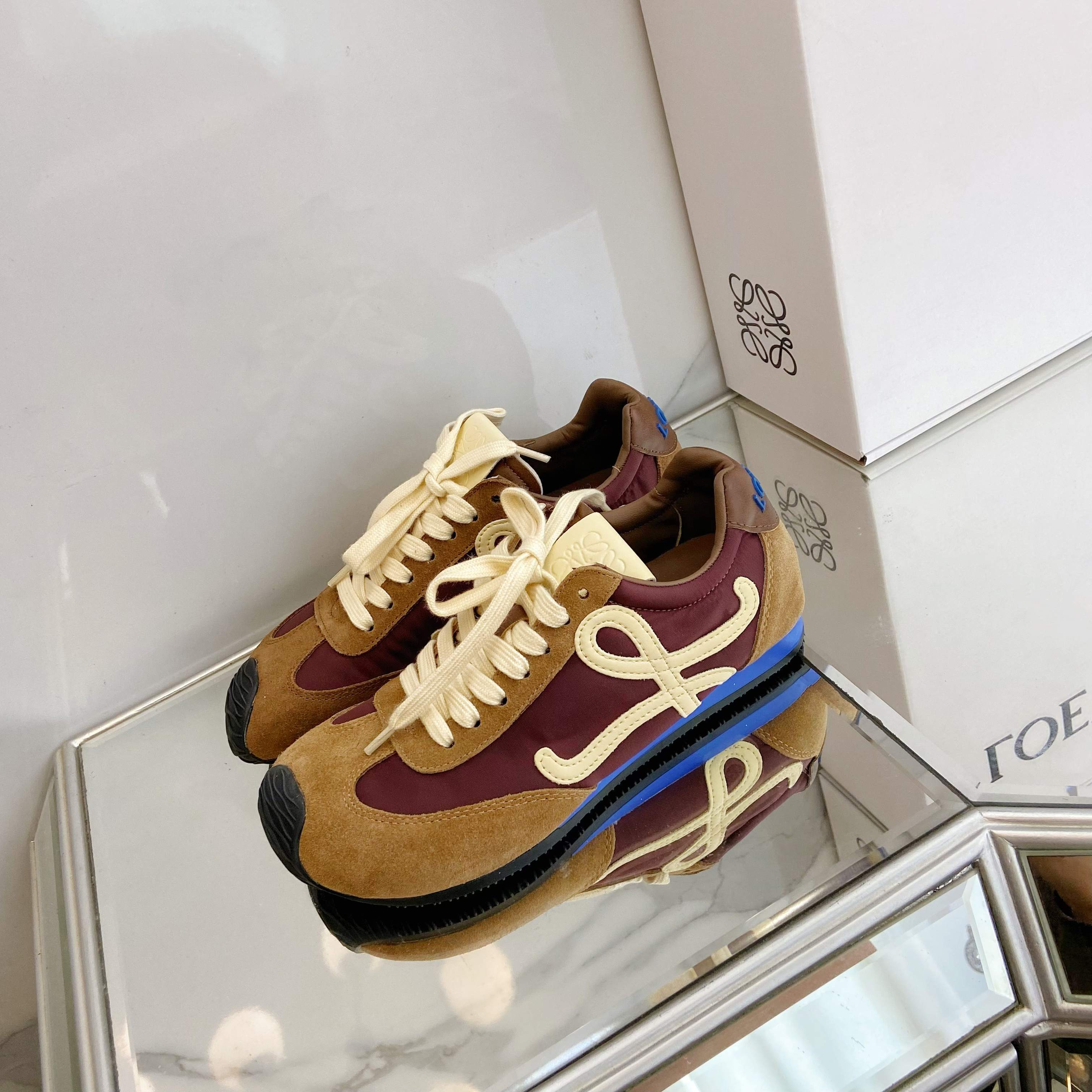 A0PI  $60.88  SIZE 35-40 gallery