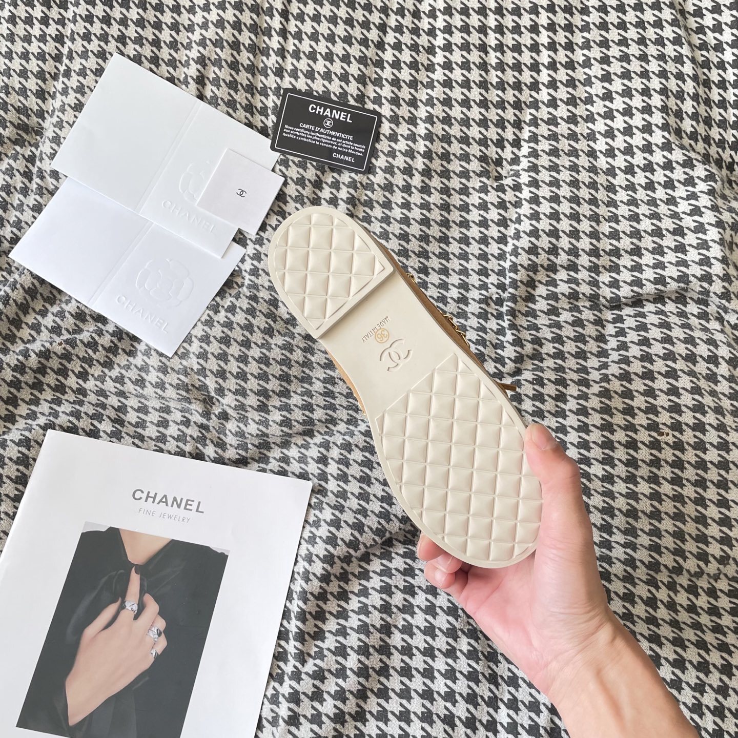 A0PQ  $55.88  SIZE 35-41 gallery