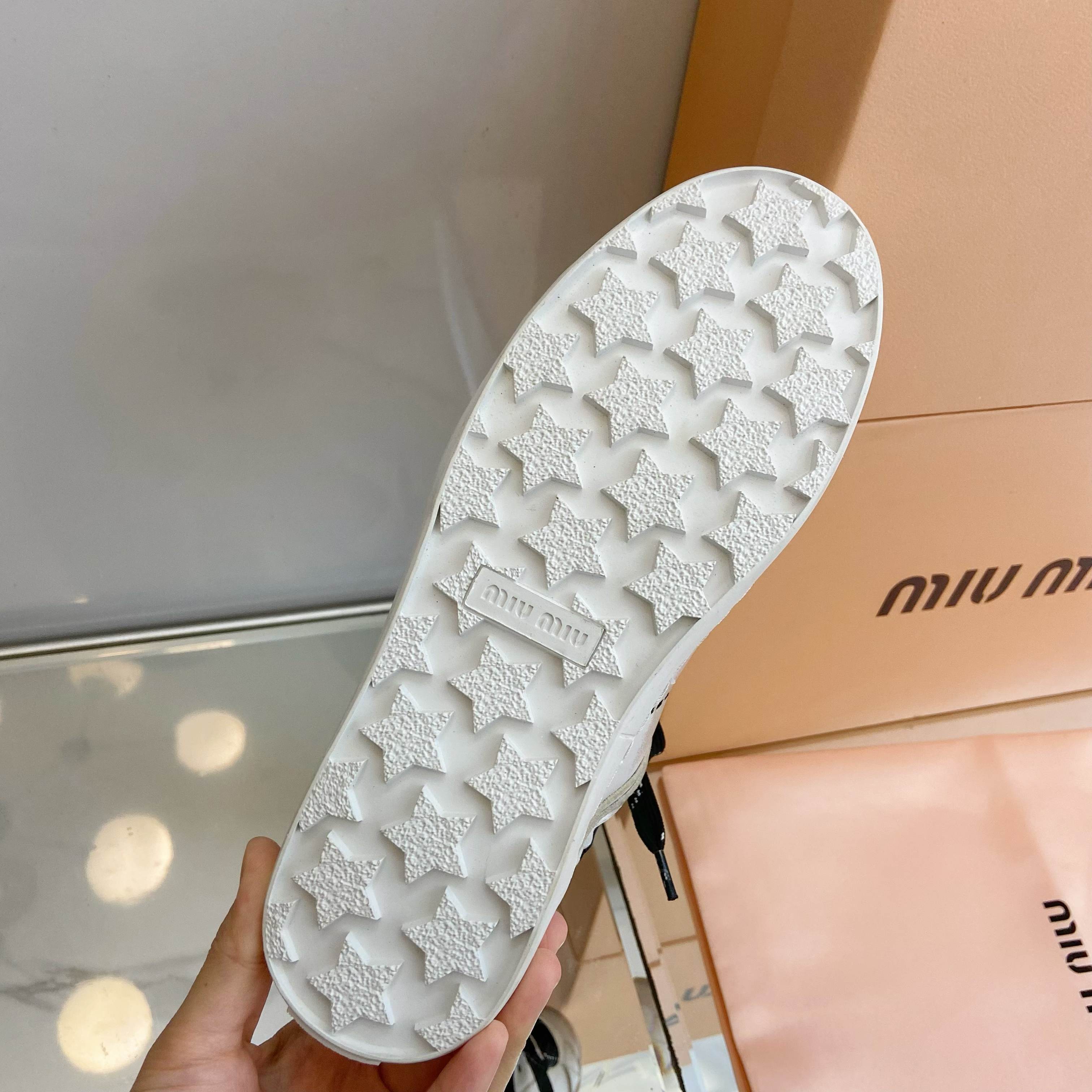 A0PR  $58.88  SIZE 35-40 gallery