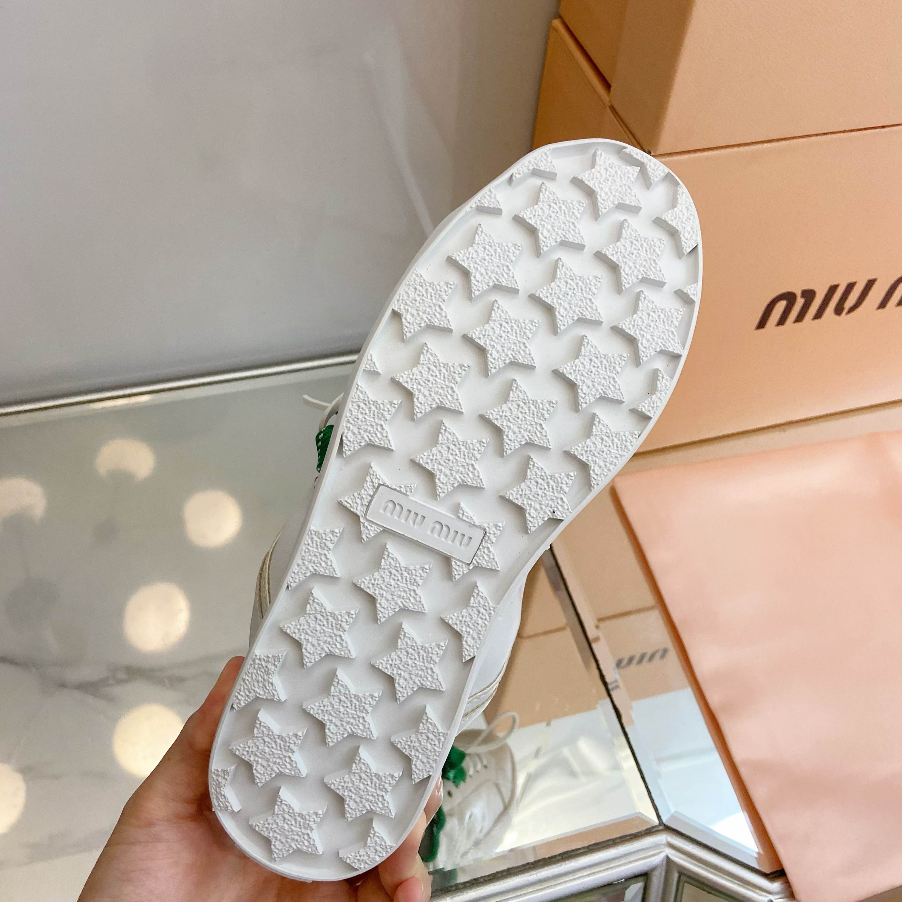 A0PR  $58.88  SIZE 35-40 gallery