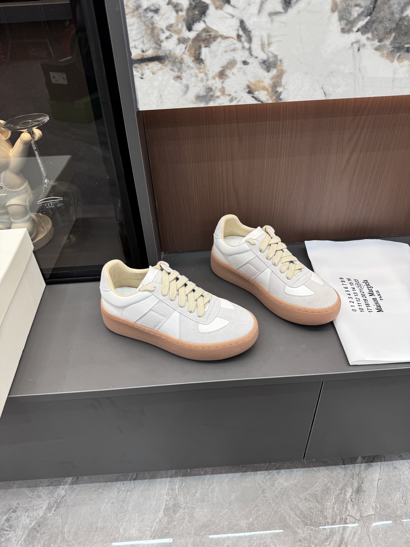 A0PW  $55.88  SIZE 35-40 gallery