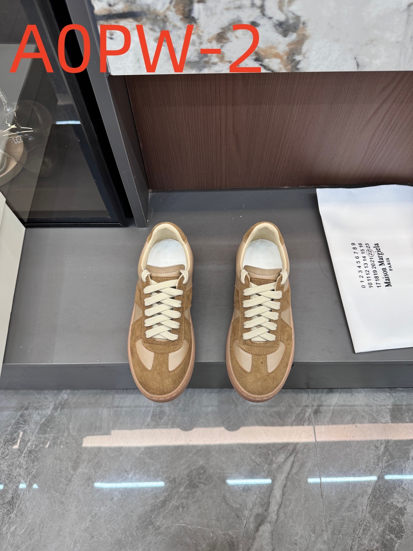 A0PW  $55.88  SIZE 35-40 gallery